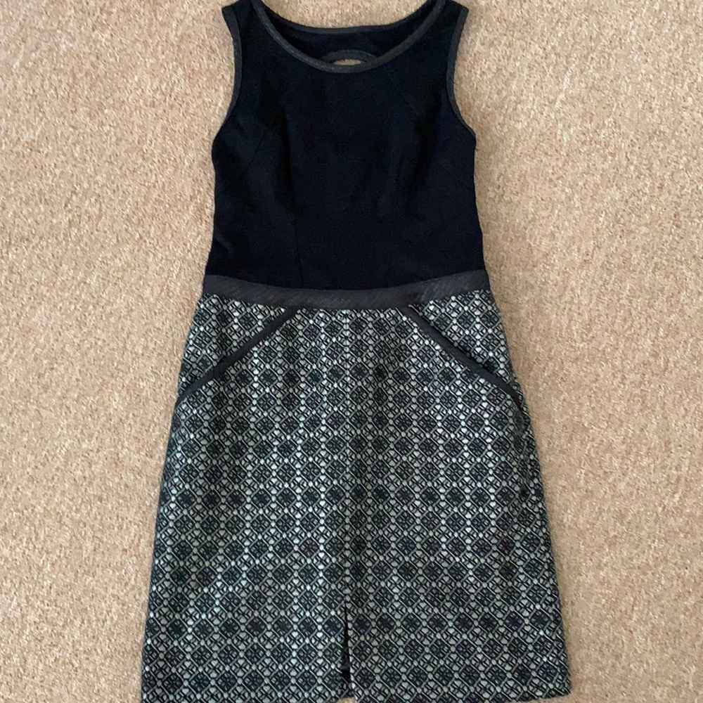 Sleeveless dress
